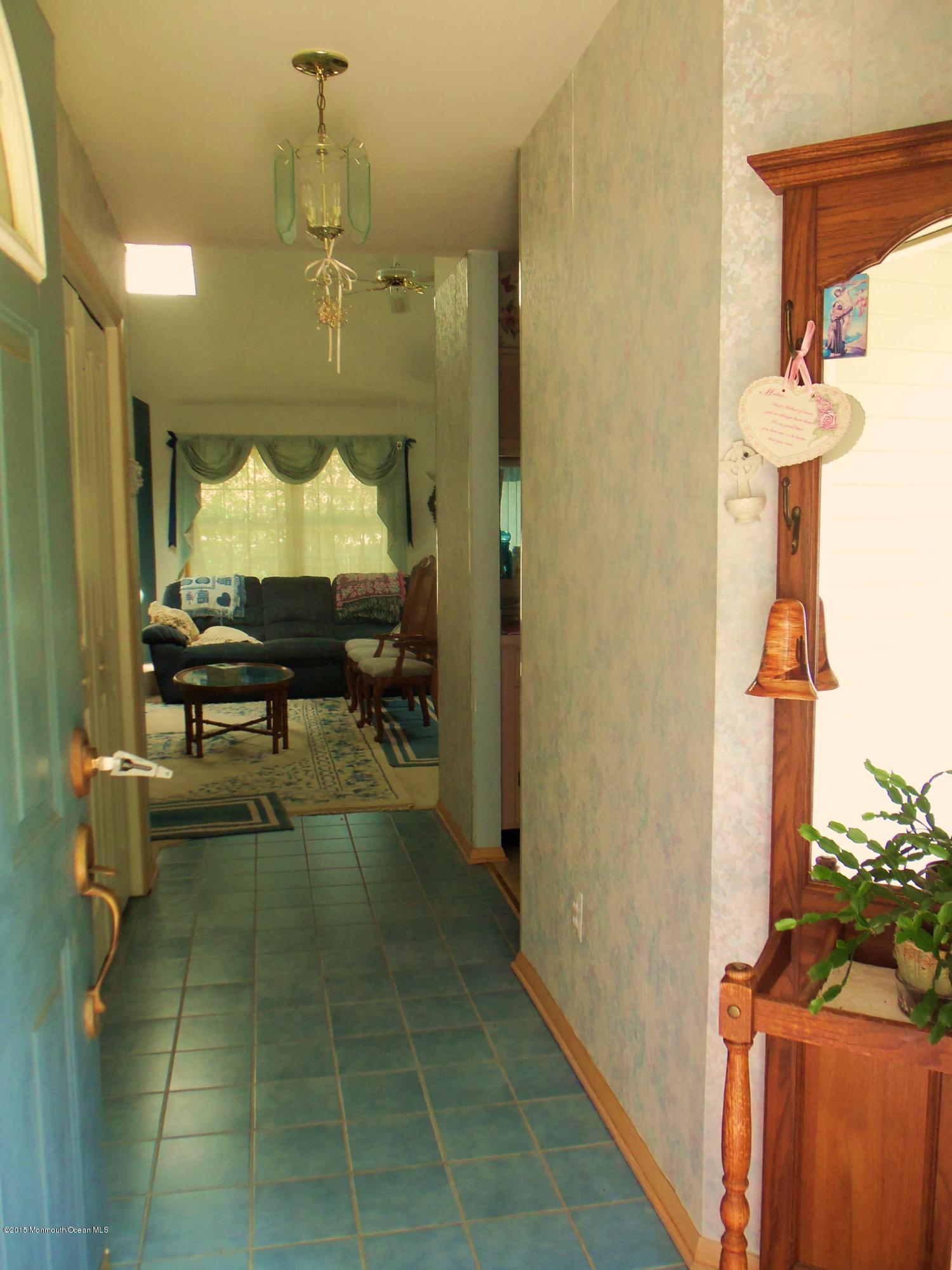 117 Captain Road Manahawkin, NJ 08050 - Photo 2 of 25 100_2368.JPG