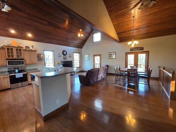 $426,000 | 18180 Boone Robinson Road, Patriot, IN 47038