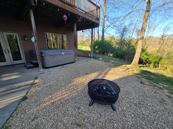 $426,000 | 18180 Boone Robinson Road, Patriot, IN 47038