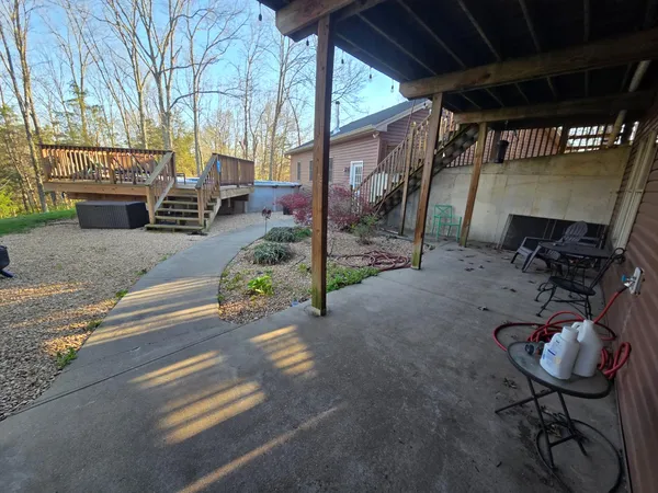 $426,000 | 18180 Boone Robinson Road, Patriot, IN 47038