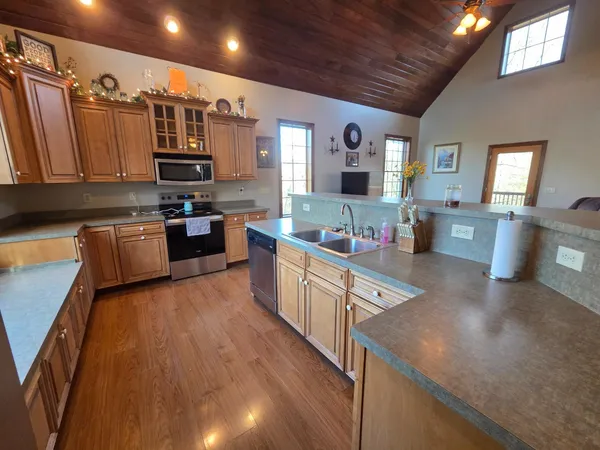 $426,000 | 18180 Boone Robinson Road, Patriot, IN 47038