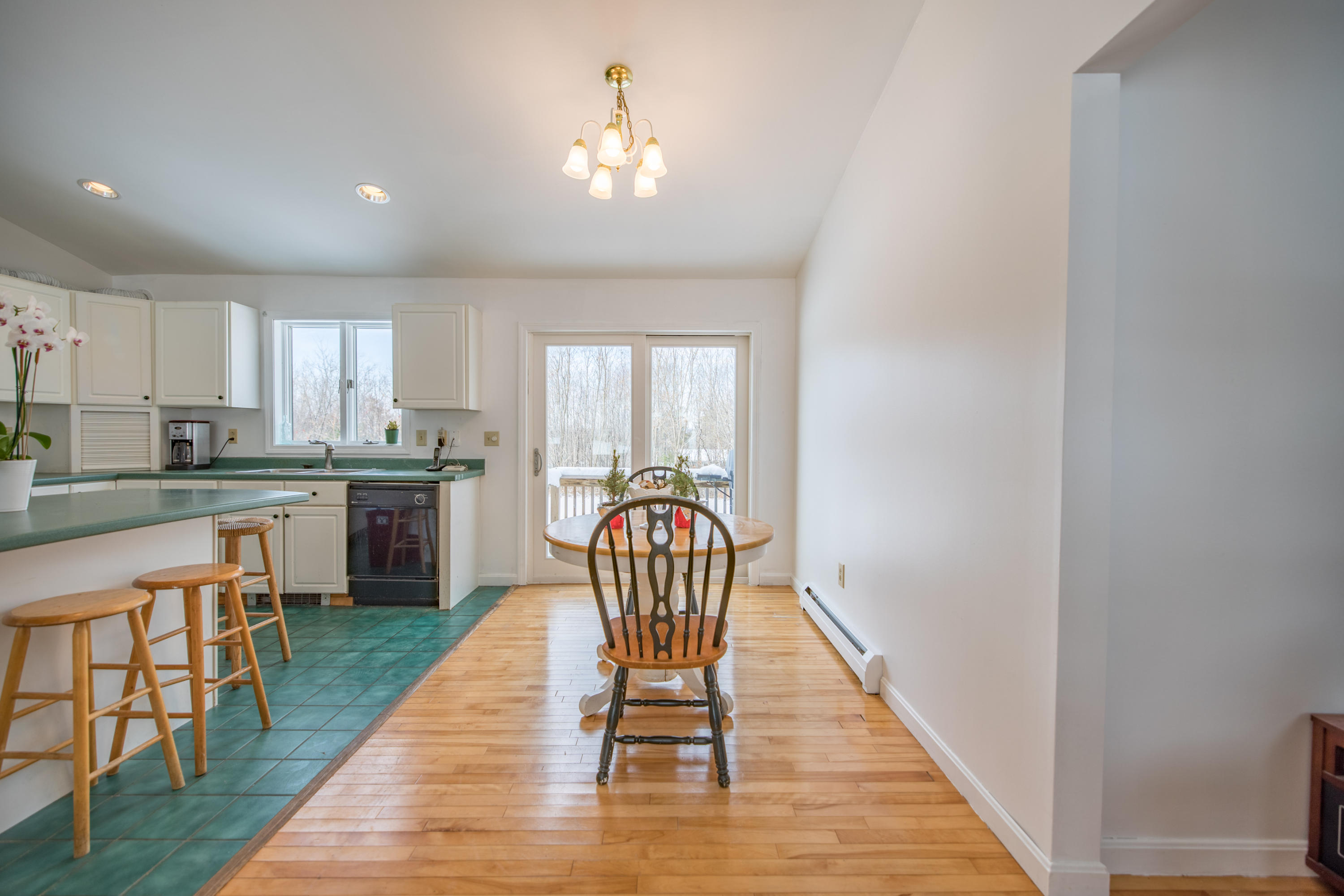 36 Hogan Road Lewiston, ME 04240 - Photo 16 of 39 Dining Area from L/R