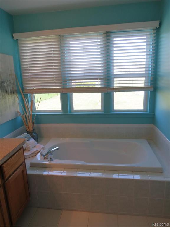 1749 Spaulding Road Monroe, MI 48162 - Photo 33 of 54 Gallery Image 33