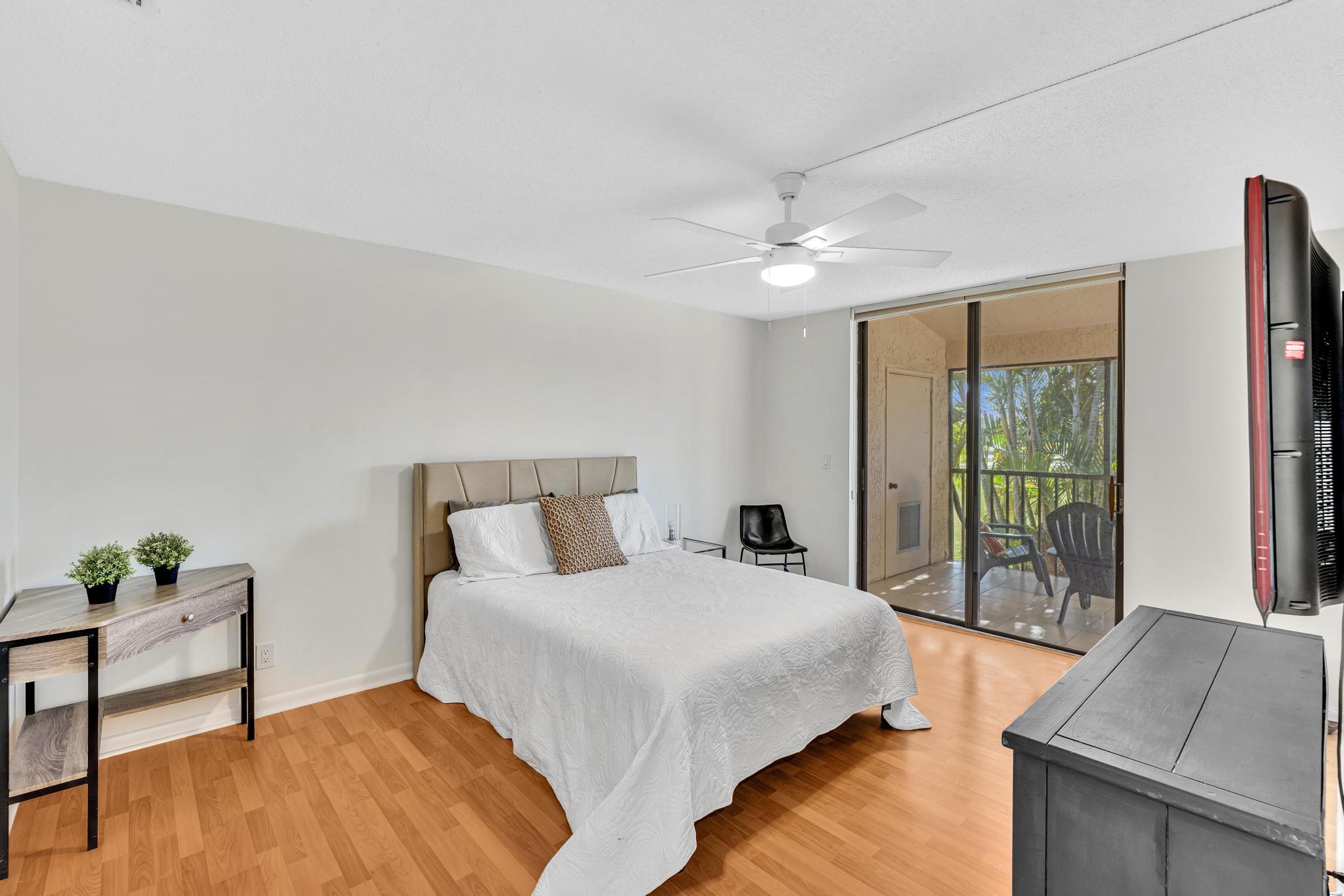 7718 La Mirada Drive Boca Raton, FL 33433 - Photo 30 of 56 2nd bedroom