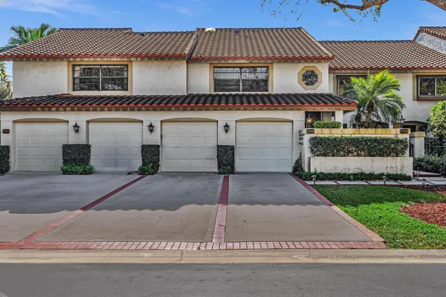 $320,000 | 7718 La Mirada Drive, Boca Raton, FL 33433