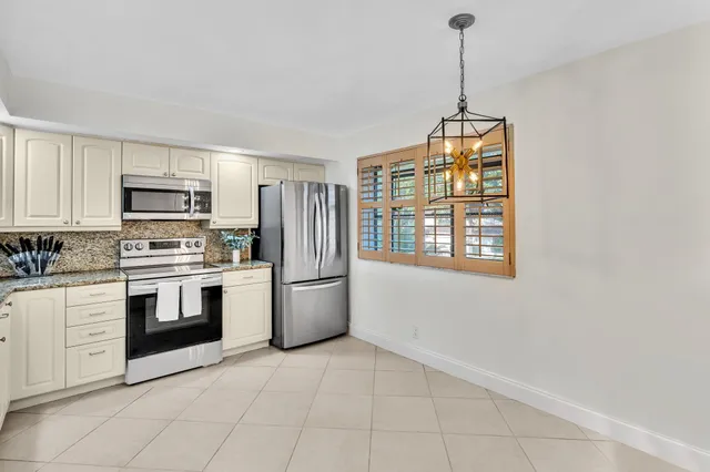 $320,000 | 7718 La Mirada Drive, Boca Raton, FL 33433