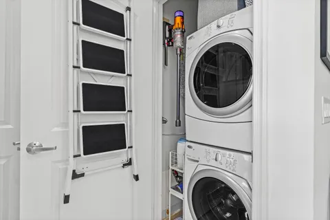 $1,595,000 | 701 South Olive Avenue, Unit 515, West Palm Beach, FL 33401