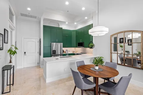 $1,595,000 | 701 South Olive Avenue, Unit 515, West Palm Beach, FL 33401