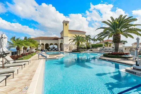 $1,595,000 | 701 South Olive Avenue, Unit 515, West Palm Beach, FL 33401