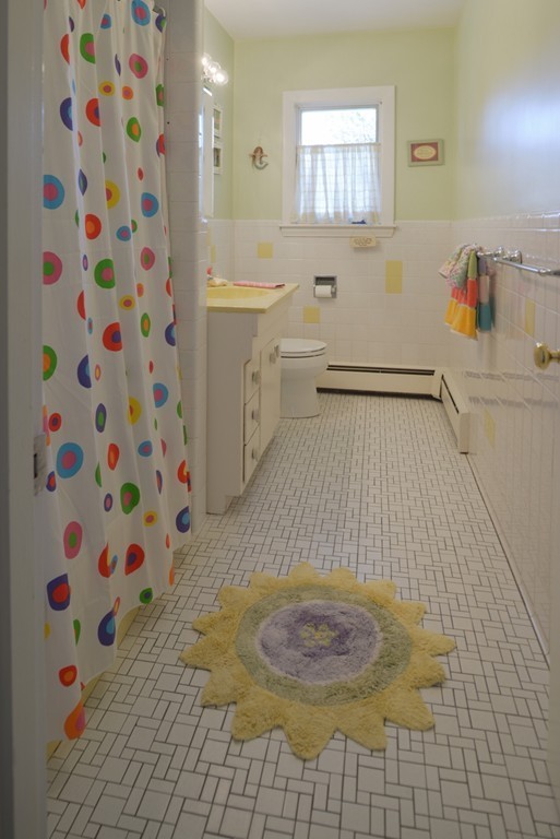 42 Cornell Road Marblehead, MA 01945 - Photo 21 of 30 a bathroom with a sink toilet and shower