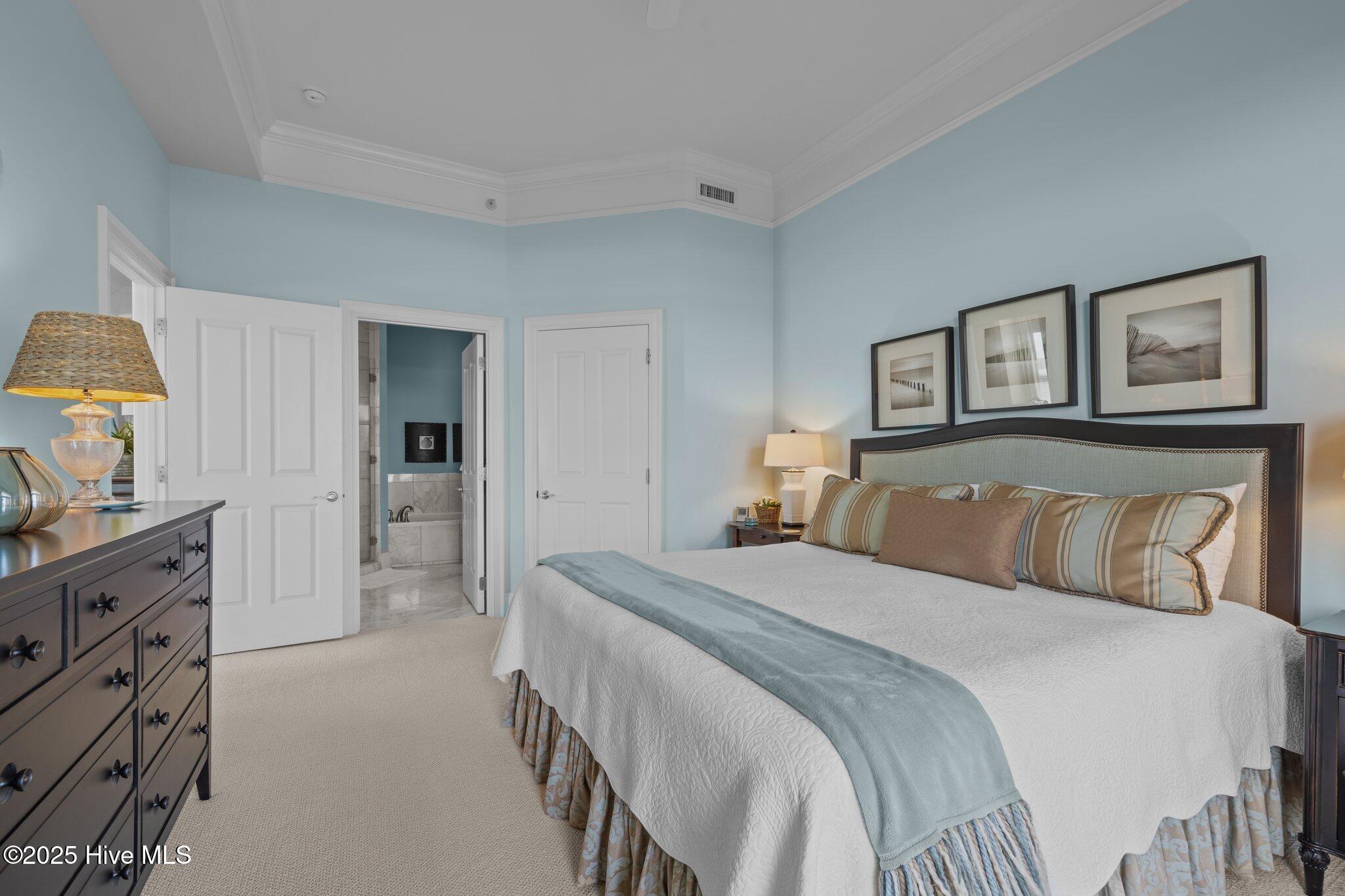 1435 Salter Path Road, Unit M1 Indian Beach, NC 28512 - Photo 16 of 62 Oceanfront Primary BR