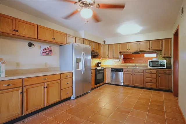 $1,100 | 617.5 Victory Drive, Westwego, LA 70094