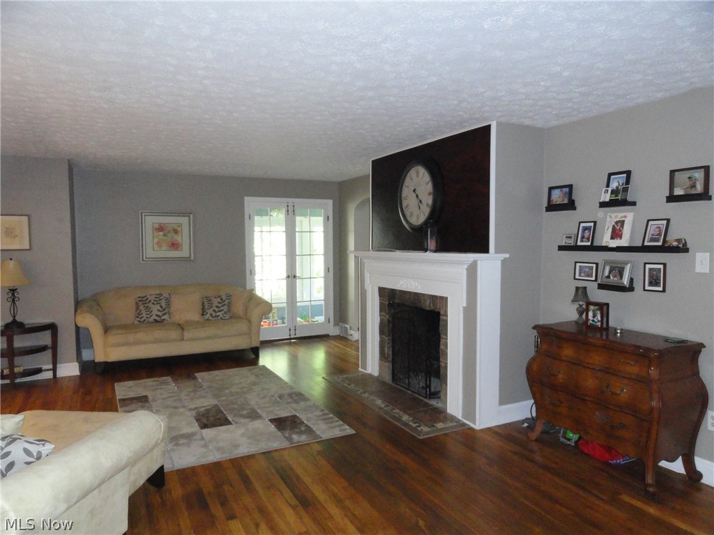 2915 Lee Road Silver Lake, OH 44224 - Photo 11 of 21