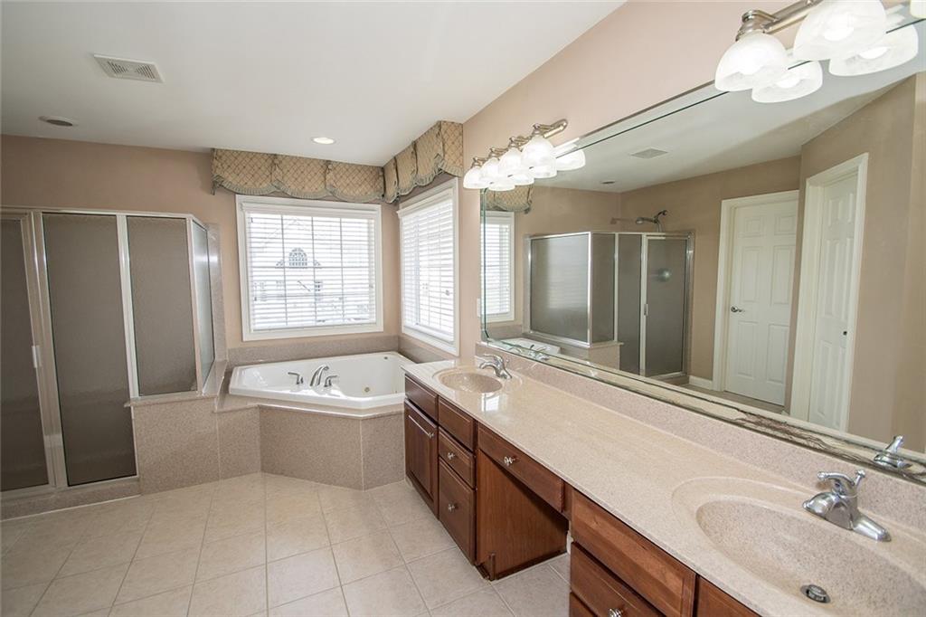 10610 Proposal Pointe Way Fishers, IN 46040 - Photo 33 of 48 Gallery Image 33