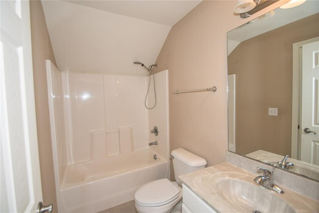 10610 Proposal Pointe Way Fishers, IN 46040 - Photo 38 of 48 Gallery Image 38