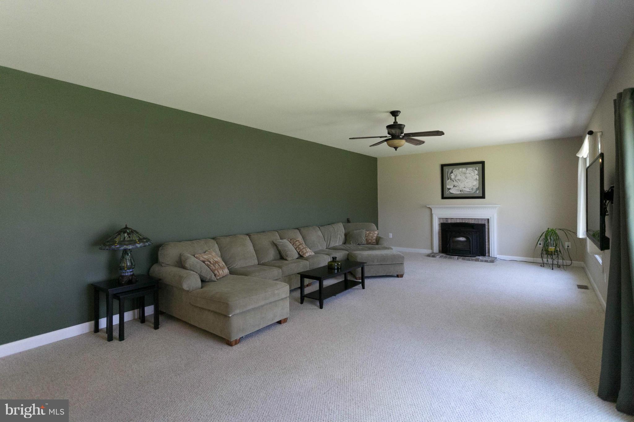 926 Grace Road Huntingtown, MD 20639 - Photo 7 of 26 Family Room
