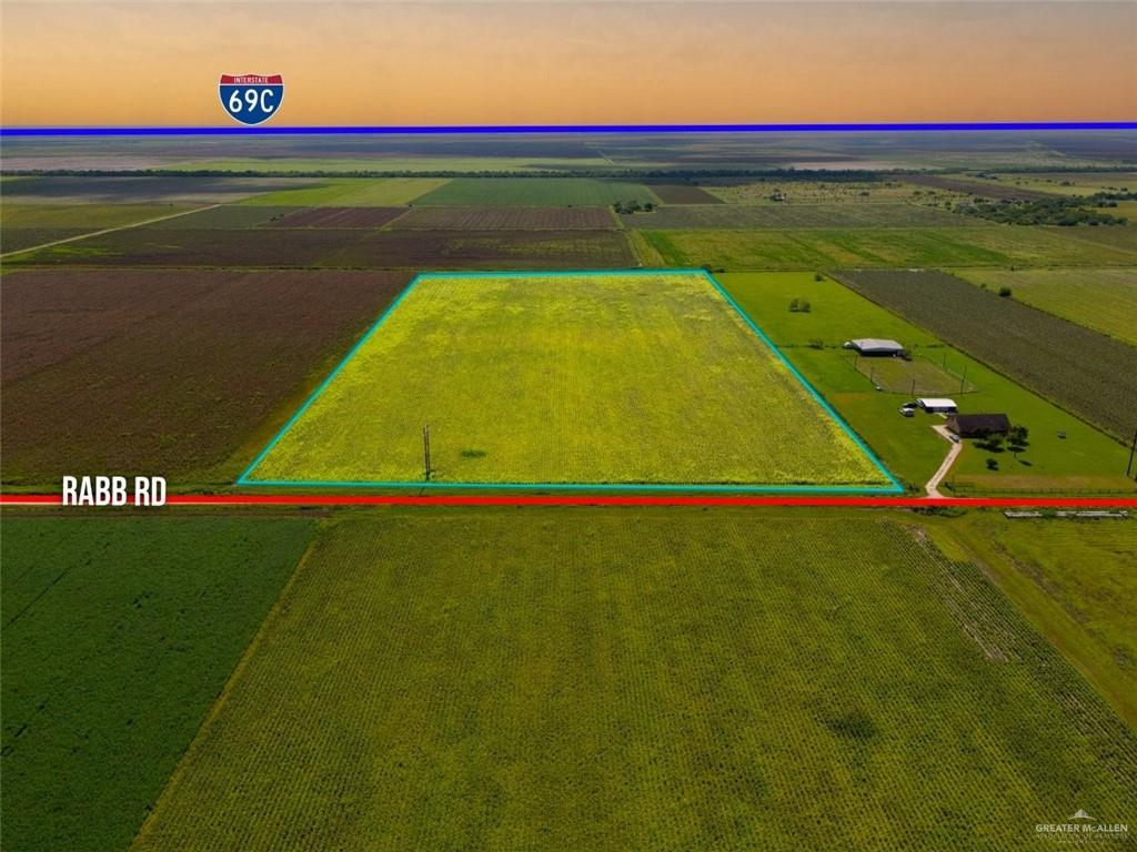 1 Rabb Road La Feria, TX 78559 - Photo 6 of 8 a view of an indoor swimming pool