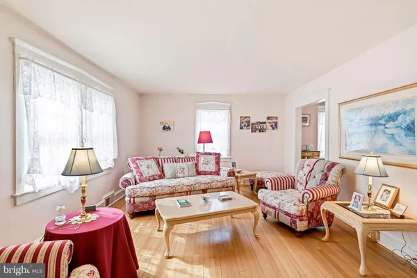 $750,000 | 9 Haines Drive, Moorestown, NJ 08057