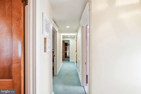 $750,000 | 9 Haines Drive, Moorestown, NJ 08057