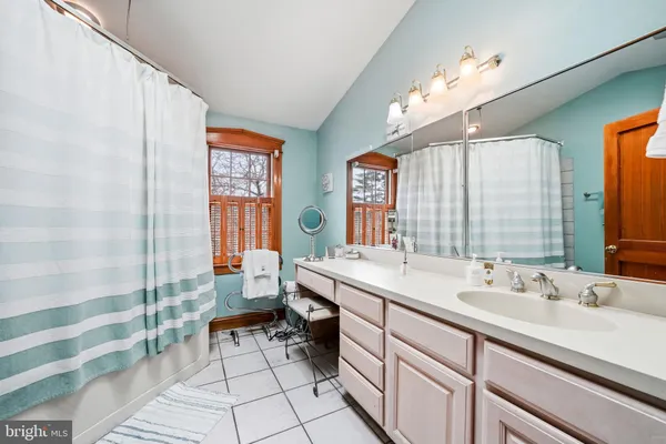 $750,000 | 9 Haines Drive, Moorestown, NJ 08057
