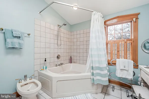 $750,000 | 9 Haines Drive, Moorestown, NJ 08057