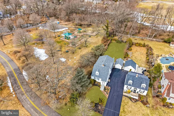 $750,000 | 9 Haines Drive, Moorestown, NJ 08057