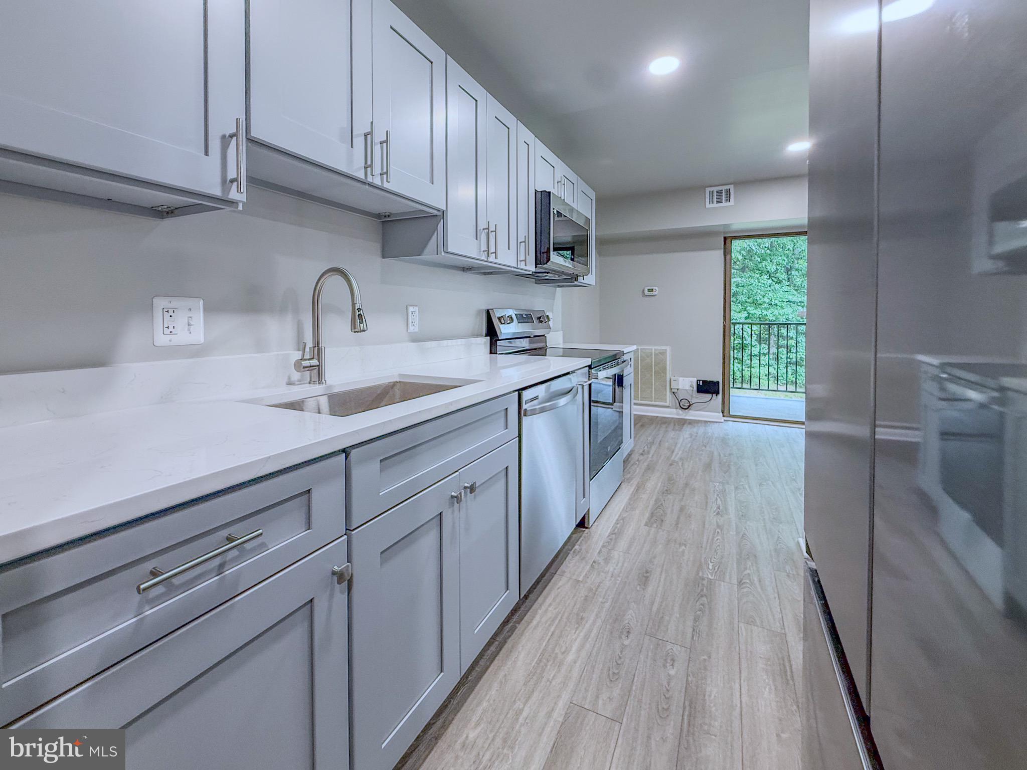 11603 Stoneview Square, Unit 63/12C Reston, VA 20191 - Photo 9 of 37