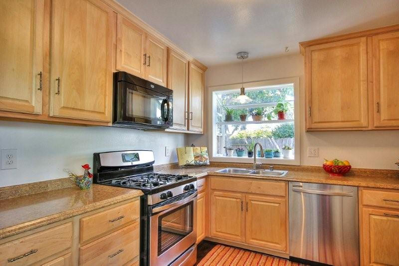 219 Old Ranch Drive Goleta, CA 93117 - Photo 8 of 18 Kitchen 1