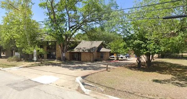 $696 | 515 Roy Street, Kerrville, TX 78028
