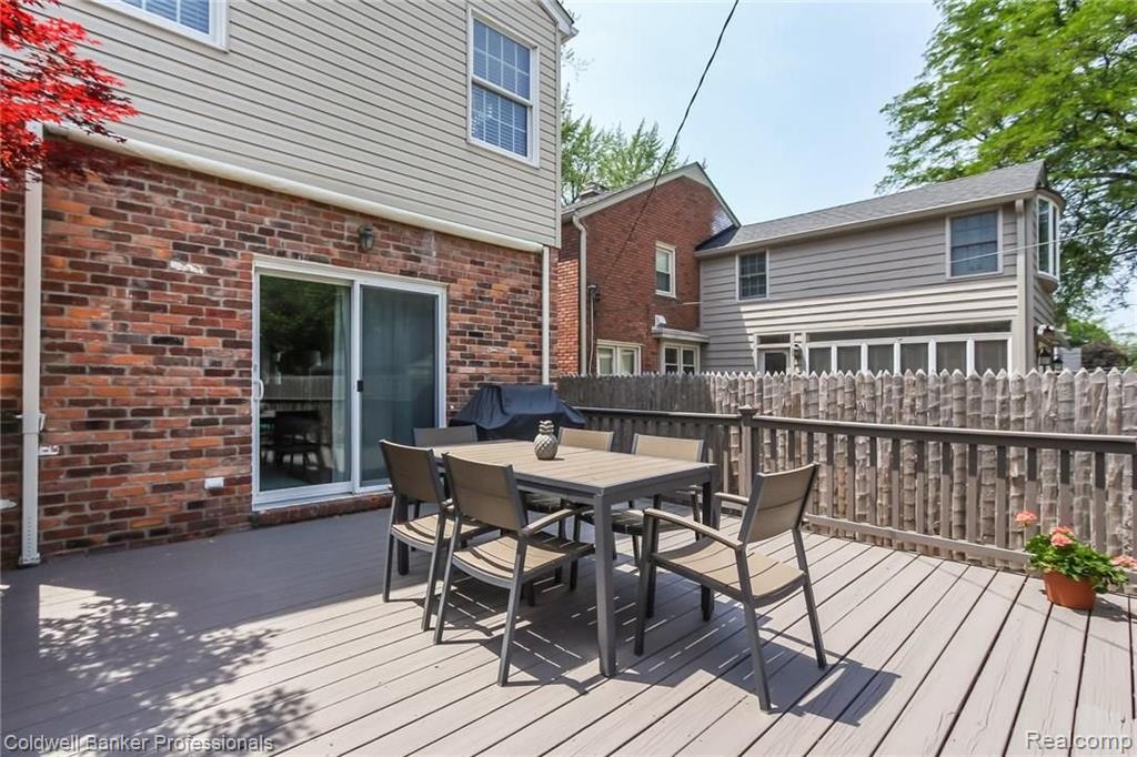 316 Merriweather Road Grosse Pointe Farms, MI 48236 - Photo 33 of 46