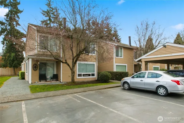 $395,000 | 23712 13th Place South, Unit 1006, Des Moines, WA 98198