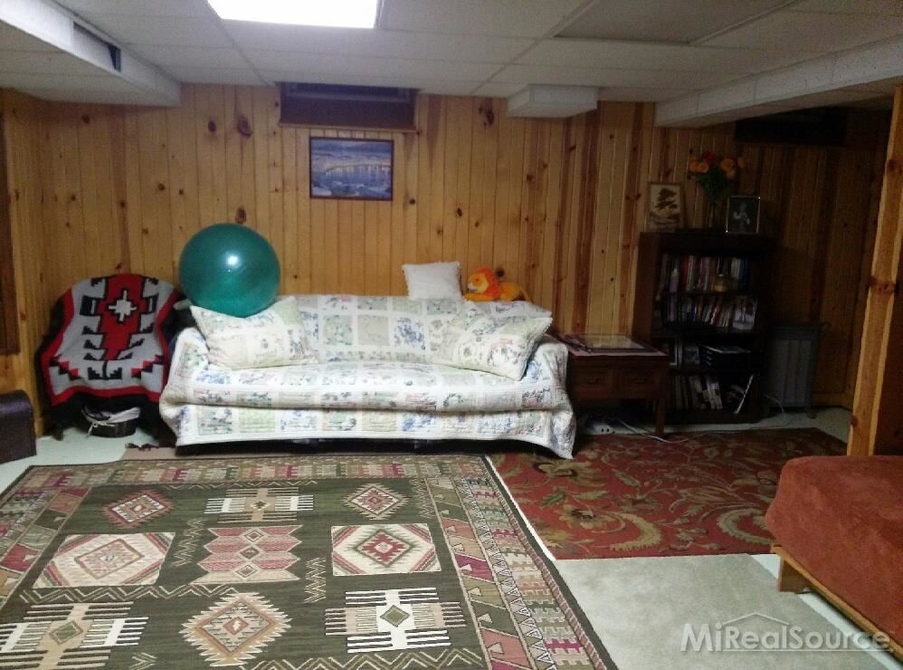 4300 Audubon Road Detroit, MI 48224 - Photo 9 of 18 31192000-8.JPG