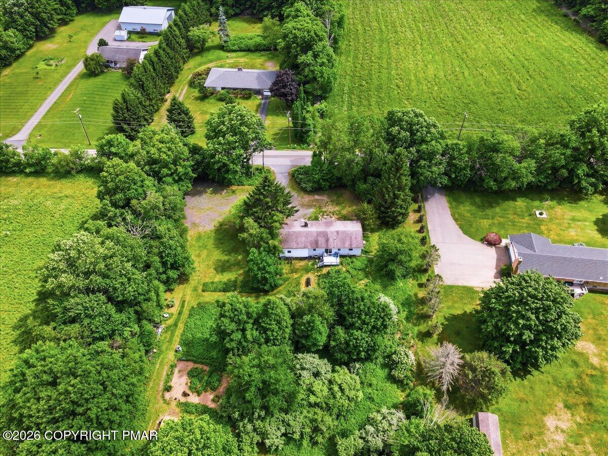 2631 Mountain Road Stroudsburg, PA 18360 - Photo 30 of 41 22-Photo-21