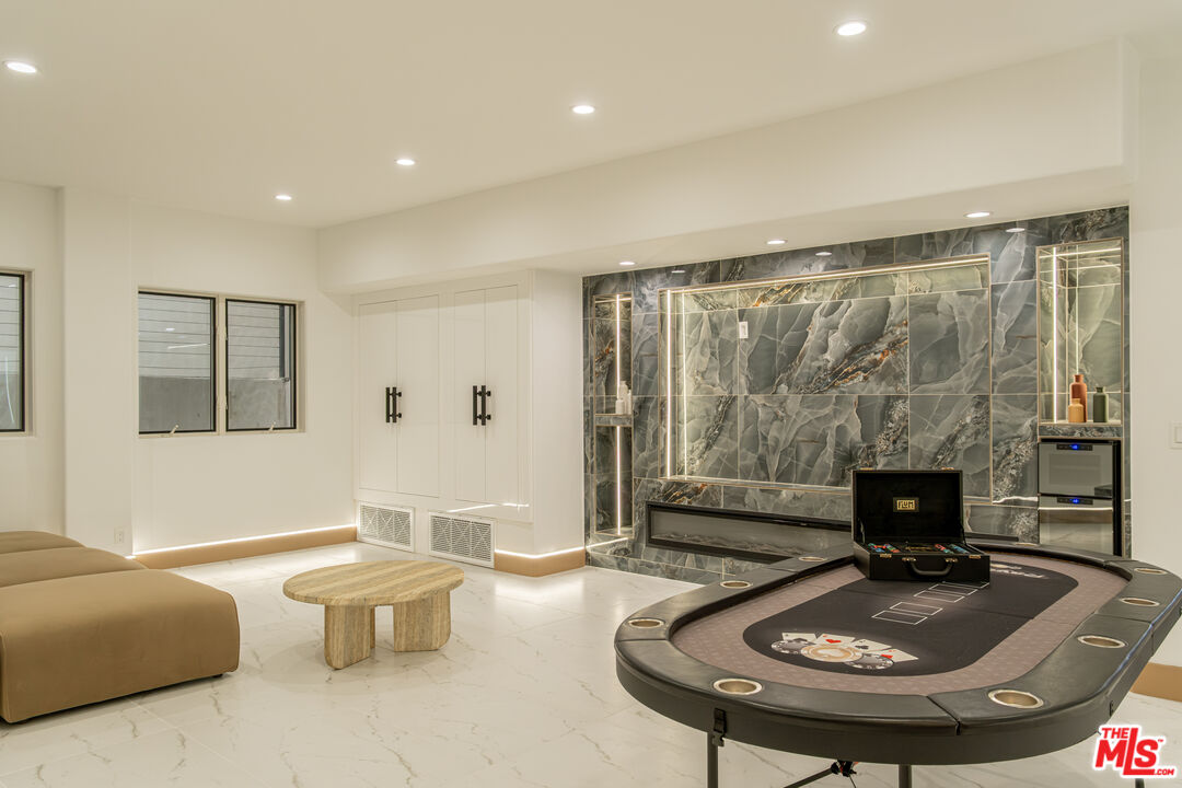 147 Napoleon Street Playa del Rey, CA 90293 - Photo 29 of 33 Gallery Image 29