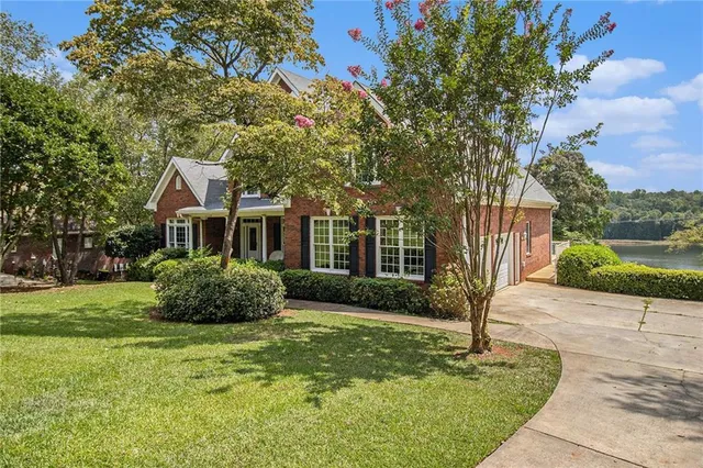$750,000 | 12328 Edgewater Drive, Hampton, GA 30228