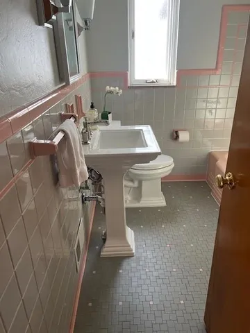 $340,000 | 907 Jefferson Drive, Pittsburgh, PA 15229