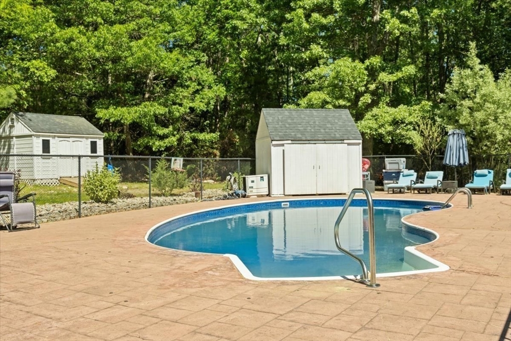 136 Paradise Lane Rochester, MA 02770 - Photo 35 of 40