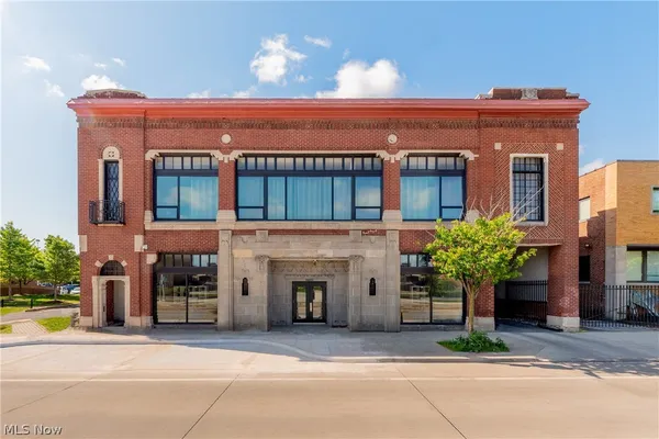 $1,350 | 3800 Euclid Avenue, Unit 103, Cleveland, OH 44115