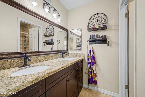 $525,000 | 3430 East Emelita Avenue, Mesa, AZ 85204