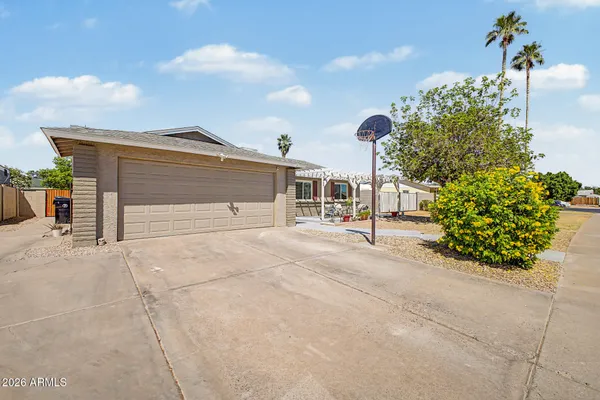 $520,000 | 3430 East Emelita Avenue, Mesa, AZ 85204