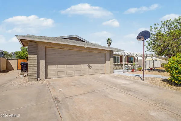$520,000 | 3430 East Emelita Avenue, Mesa, AZ 85204