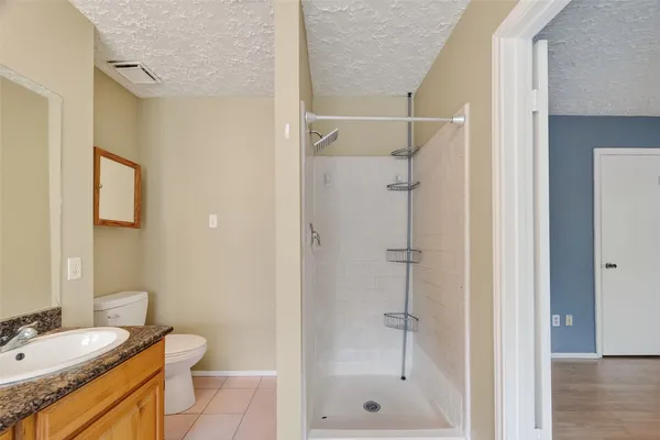 $1,950 | 319 Richvale Lane, Houston, TX 77598