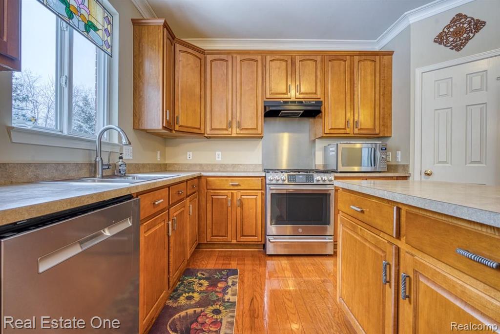 3658 Everett Drive Rochester Hills, MI 48307 - Photo 11 of 43