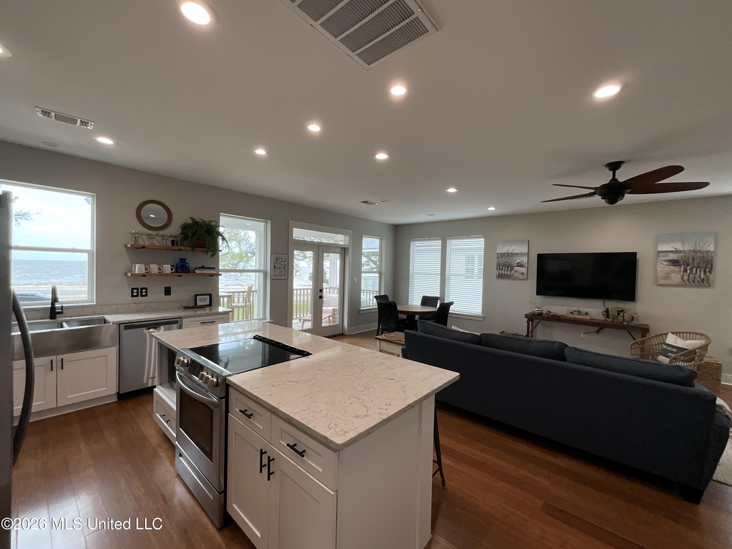 102 Winters Lane Long Beach, MS 39560 - Photo 35 of 58 IMG_1431