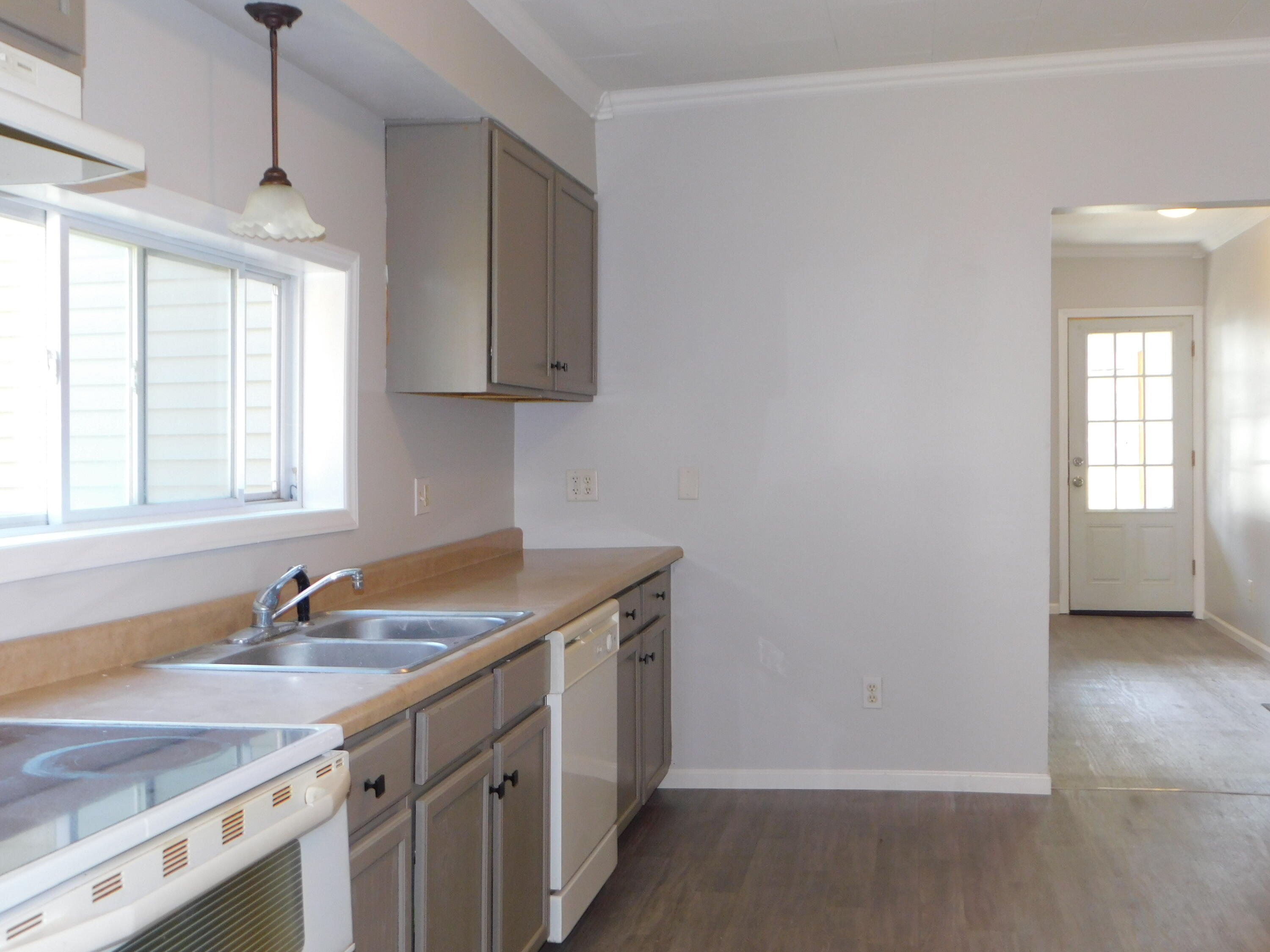 310 West Delaware Street Decatur, MI 49045 - Photo 5 of 14 appliances included