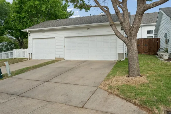 $409,900 | 6204 Crescent Street, North Richland Hills, TX 76180