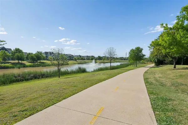 $409,900 | 6204 Crescent Street, North Richland Hills, TX 76180