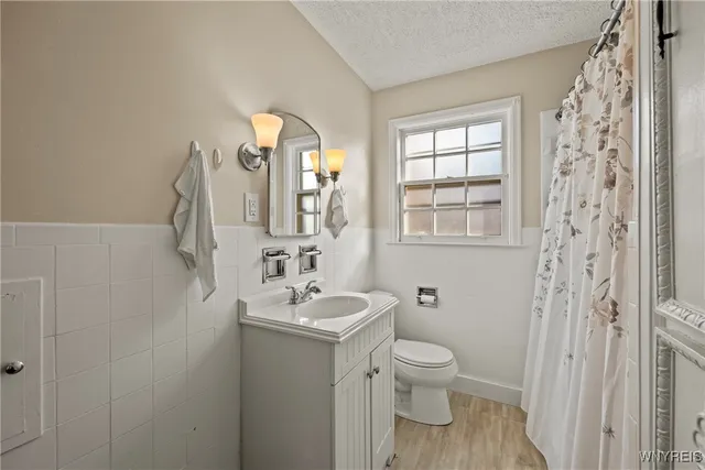 $299,900 | 42 Jasper Drive, Amherst, NY 14226