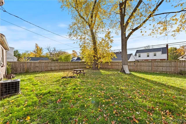 $299,900 | 42 Jasper Drive, Amherst, NY 14226