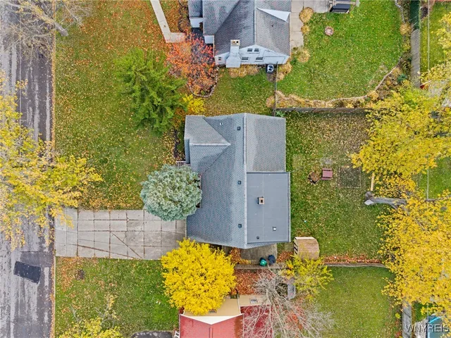 $299,900 | 42 Jasper Drive, Amherst, NY 14226